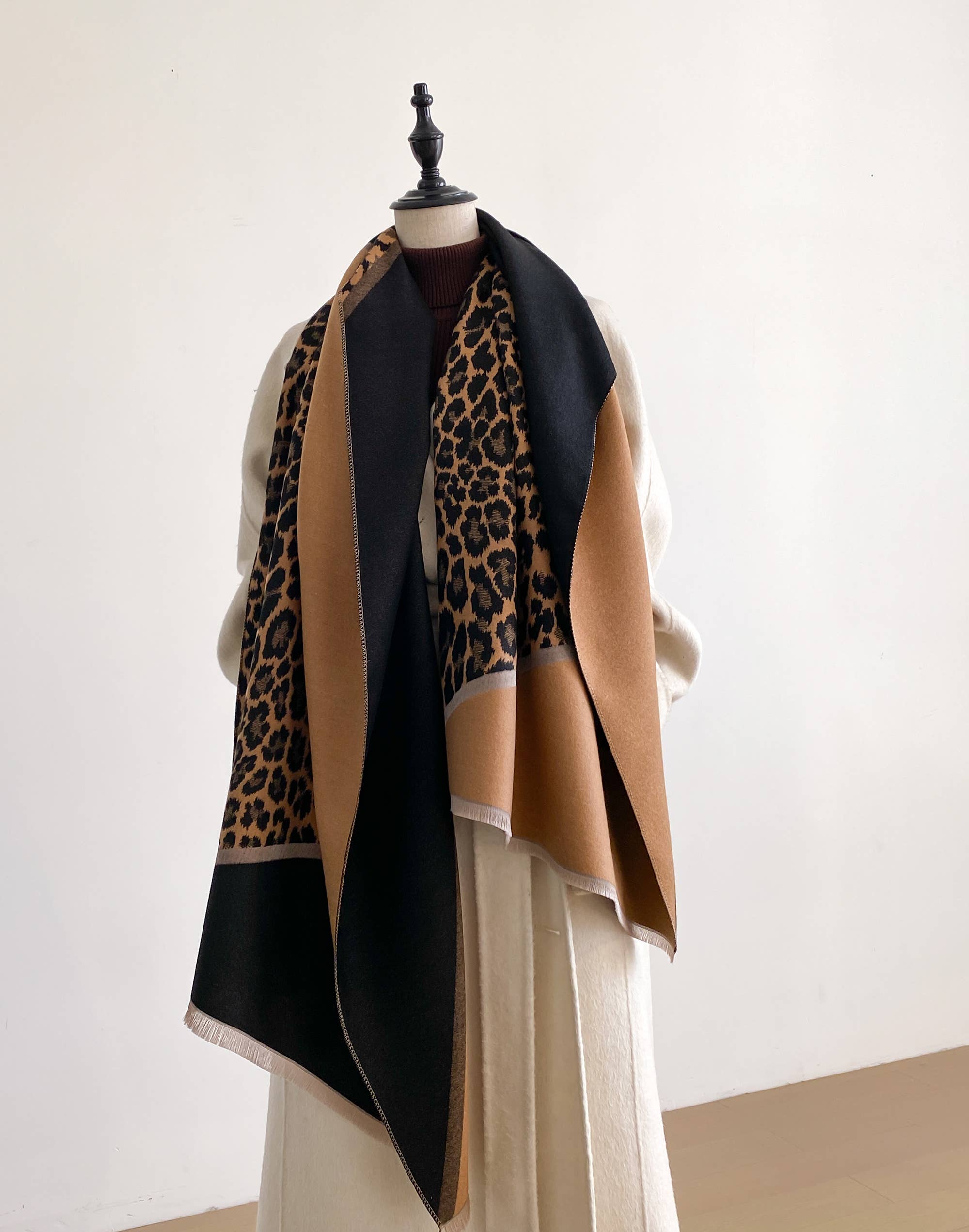 Brown / Black Angled Cheetah Reversible Wrap