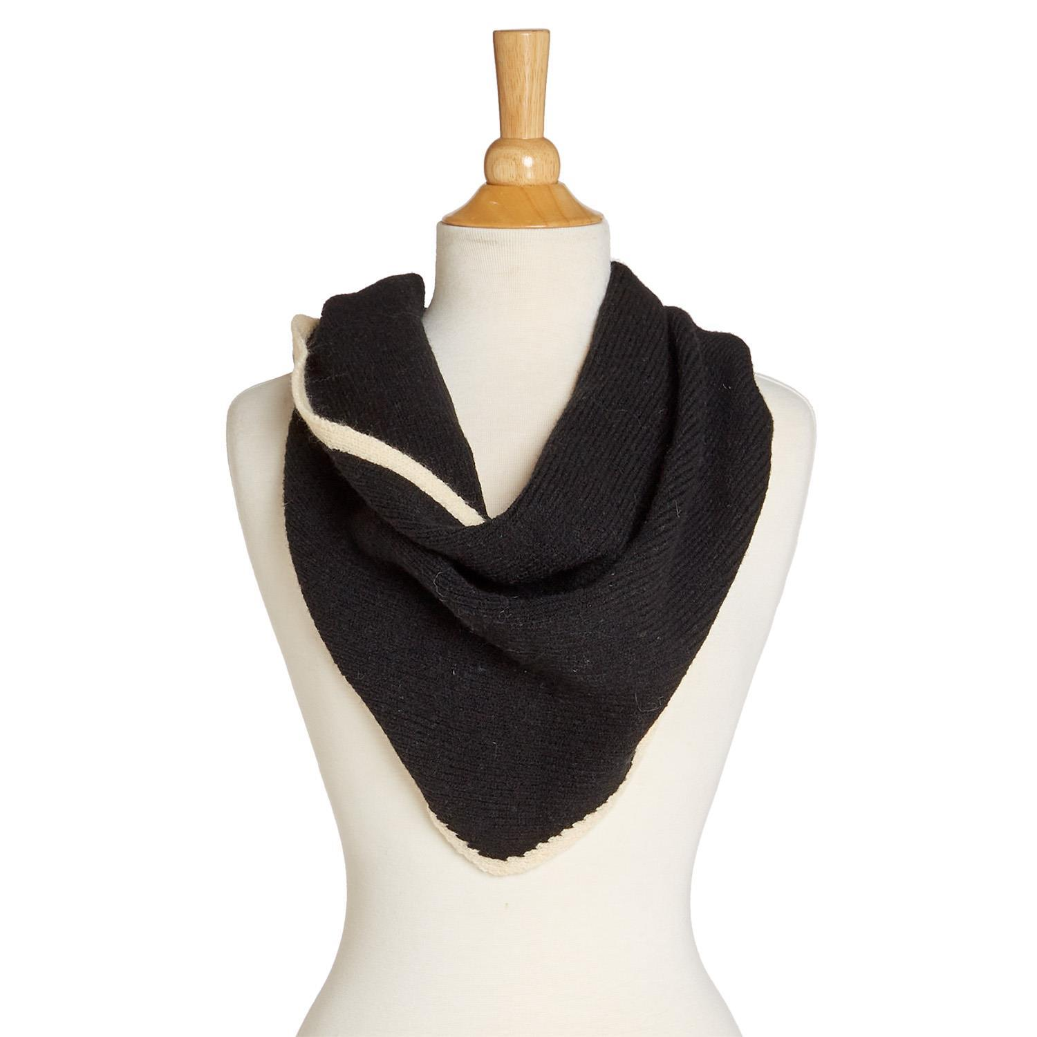 Le Pointe Contrast Border Triangular Scarf - Black