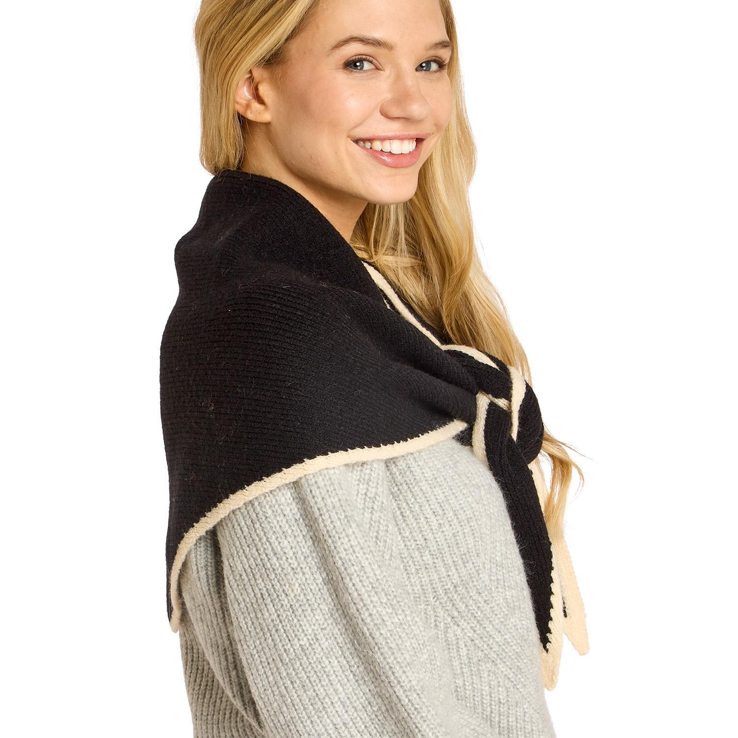 Le Pointe Contrast Border Triangular Scarf - Black